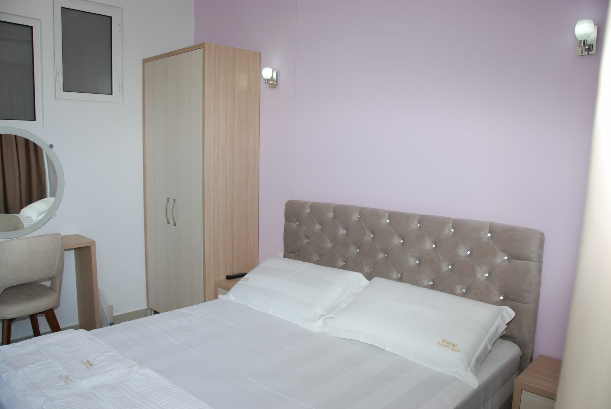 Hotel The Gate 3*